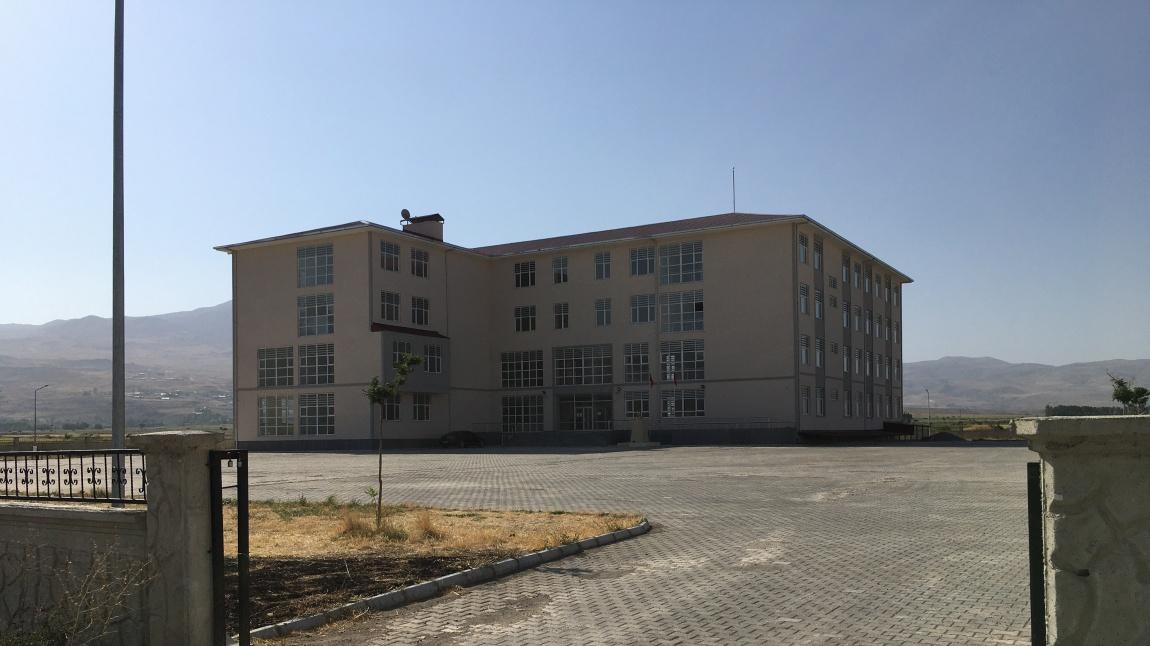 Muradiye Anadolu Lisesi Fotoğrafı